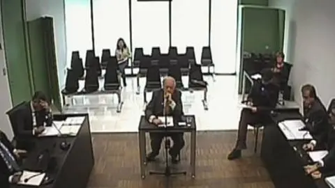 El expresidente catalán Jordi Pujol y su mujer Marta Ferrusola a su llegada a los juzgados
