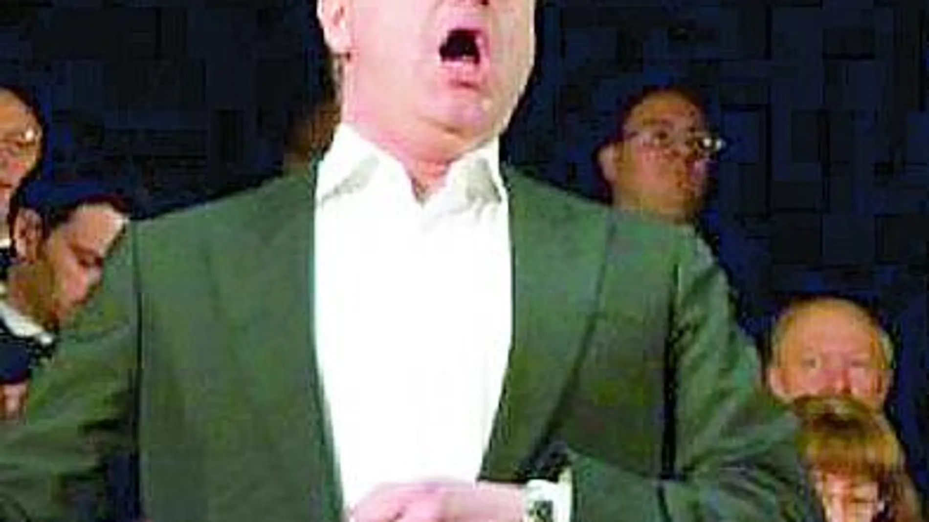 Pertusi convenció en Madrid