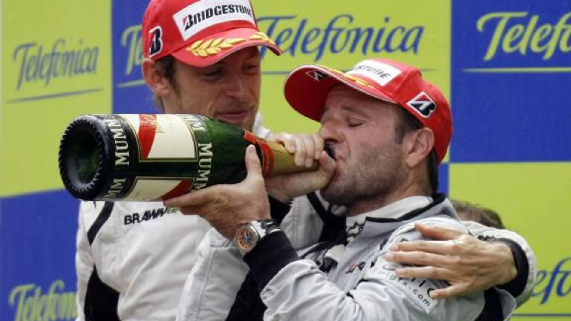 Barrichello se irá si detecta favores a Button en Brawn
