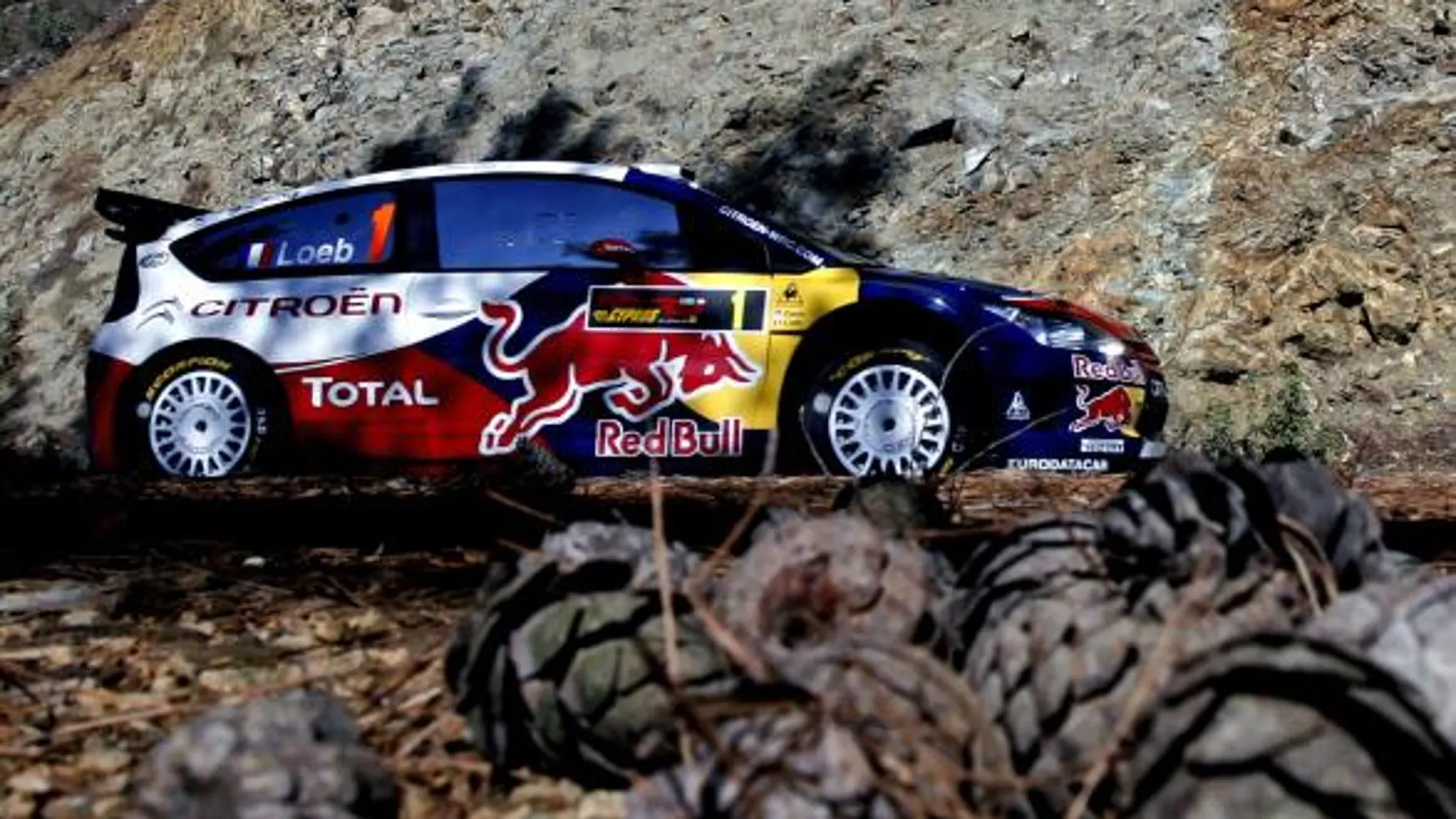 Loeb domina con firmeza en Chipre seguido por Sordo