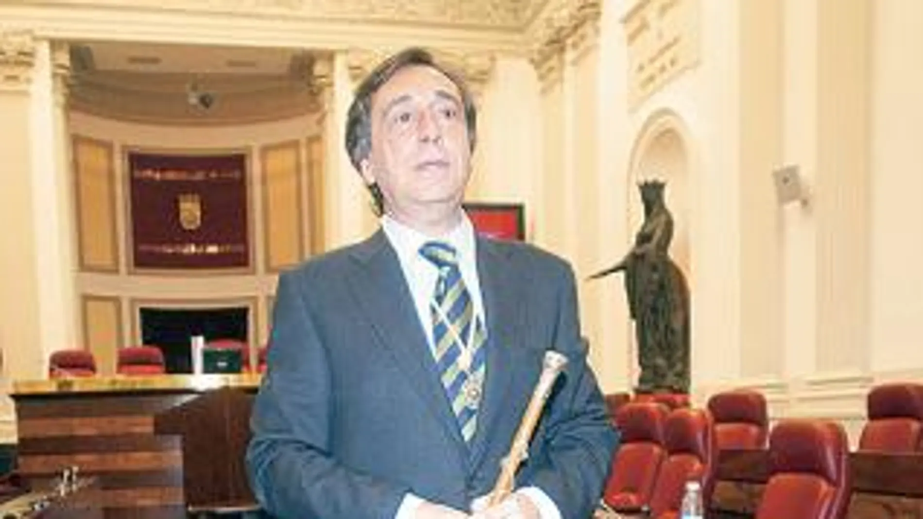 El PNV gasta un millón en una estatua y despachos para la Diputación de Álava