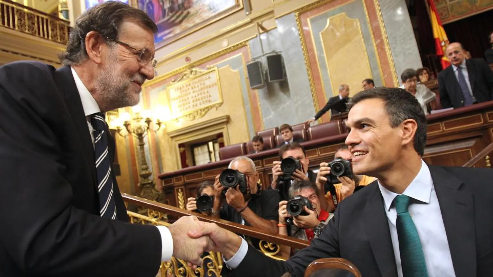 Primer cara a cara de Rajoy y Sánchez en el Congreso