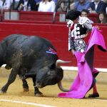 Enorme verónica de Paulita al segundo toro de la tarde, ayer, en Zaragoza