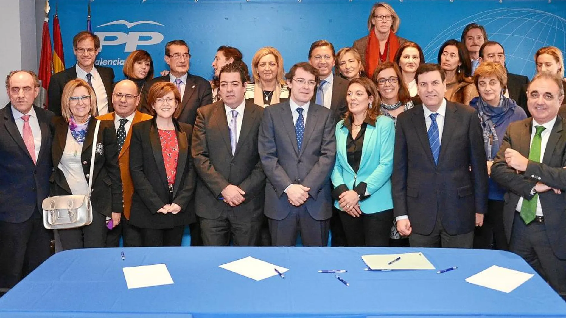 Fernández Mañueco, junto a Milagros Marcos, Carriedo y Hernández, se reúne en Palencia con los senadores del PP