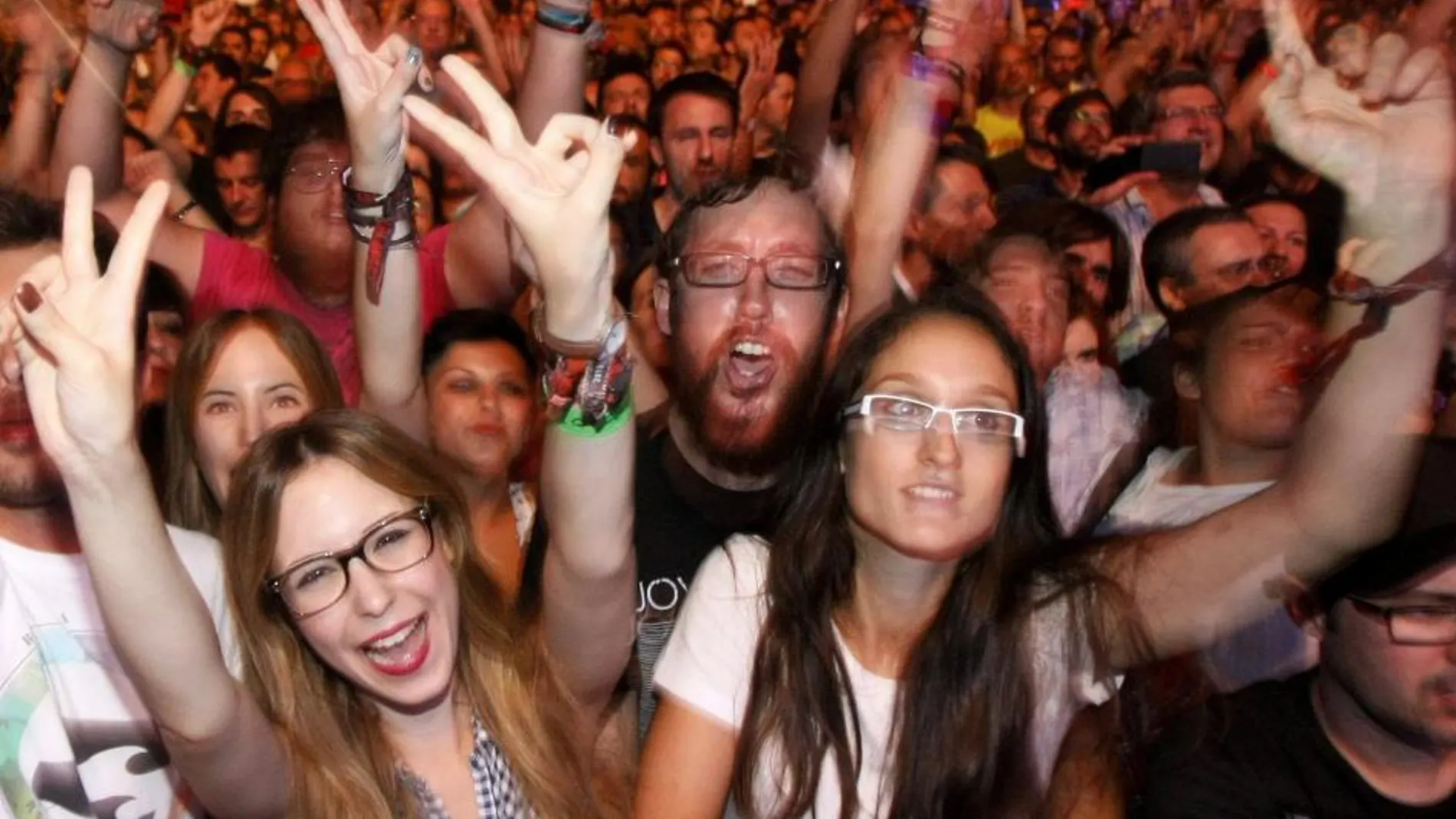Fans de la banda británica "Editors", durante el concierto del Low Festival.