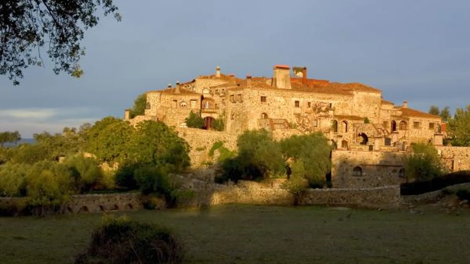 Exterior del hotel Monasterio Rocamador, en Badajoz