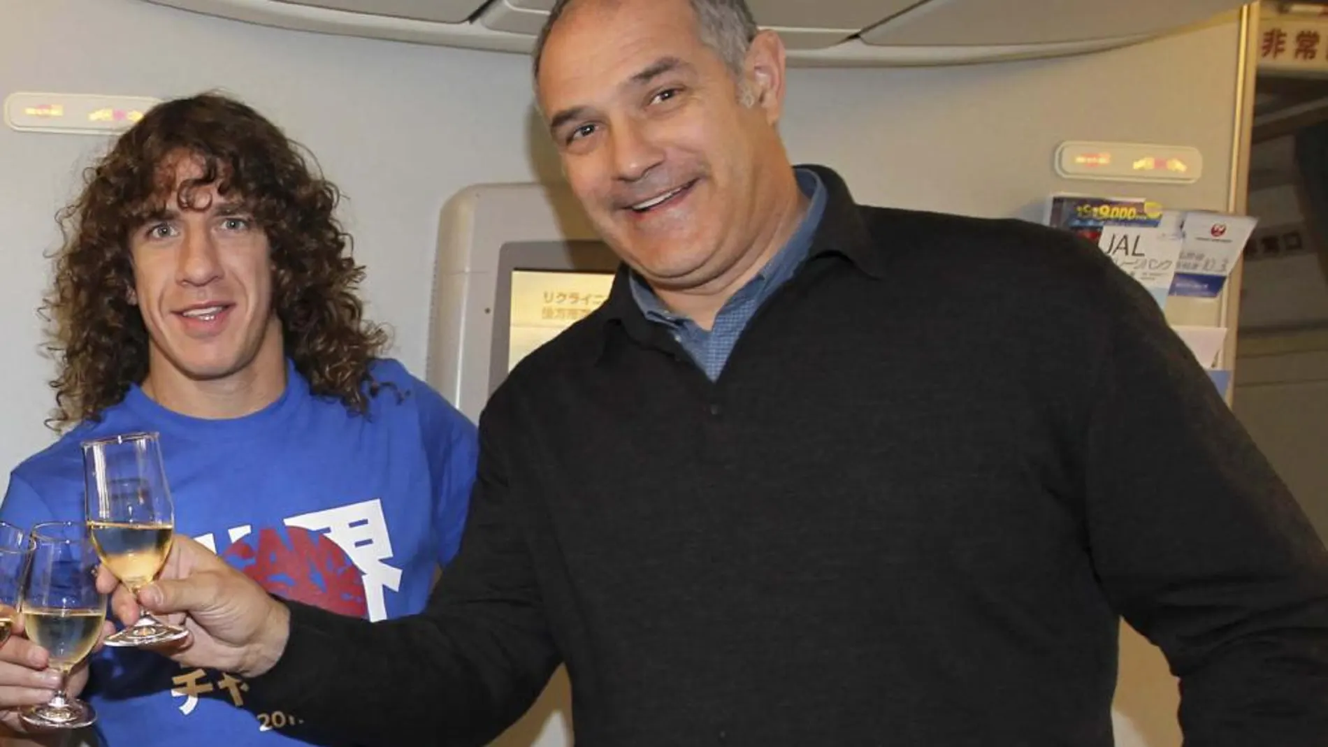 Carles Puyol y Andoni Zubizarreta, en una imagen de archivo
