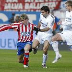 Fernando Torres intentará volver a ponerse la camiseta rojiblanca contra el Real Madrid el día 7