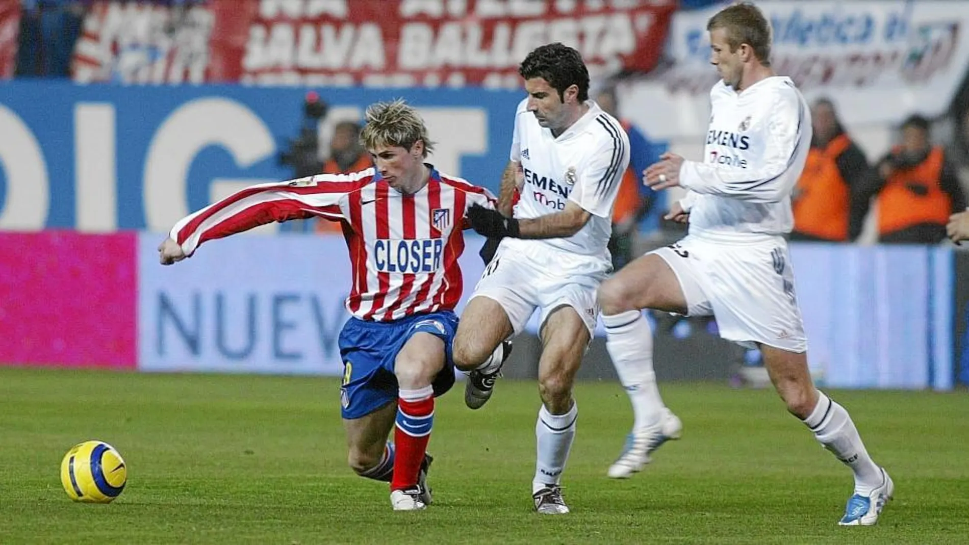 Fernando Torres intentará volver a ponerse la camiseta rojiblanca contra el Real Madrid el día 7