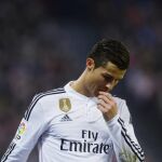 Cristiano Ronaldo, preocupado durante el desarrollo del encuentro.