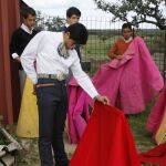 Luis David Adame, durante un tentadero en casa del maestro Joselito