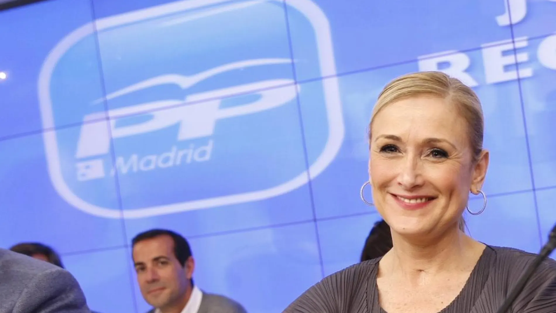 Cifuentes devolverá a la red pública los seis hospitales que se iban a externalizar