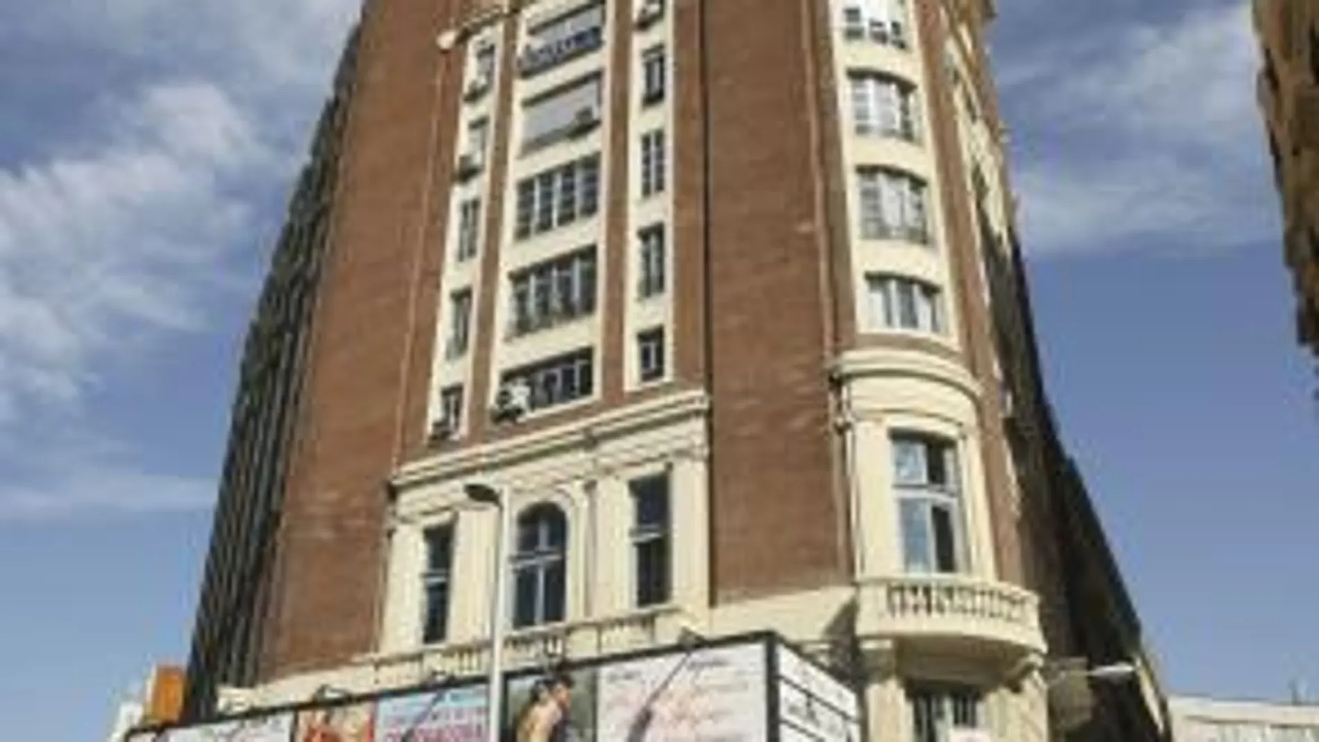 Imagen de la fachada del edificio del Palacio de la Prensa