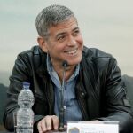 El actor George Clooney, durante la rueda de prensa que ha ofrecido hoy antes de la presentación de su última película, "Tomorrowland", que tiene lugar hoy en la Ciudad de las Artes y las Ciencias de Valencia, donde se rodó parte de la misma.