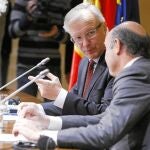 Olli Rehn y Luis de Guindos coinciden en que en 2013 se dará la vuelta a la economía