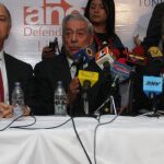 Chávez se niega a hacer un cara a cara con Vargas Llosa