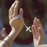  Un vídeo que anima a los jóvenes a rezar el Rosario recibe 400000 visitas