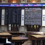 El Ibex esquiva el apocalipsis financiero de Grecia