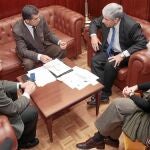 El presidente del TSJA, Lorenzo del Río, se desplazó ayer a Sevilla