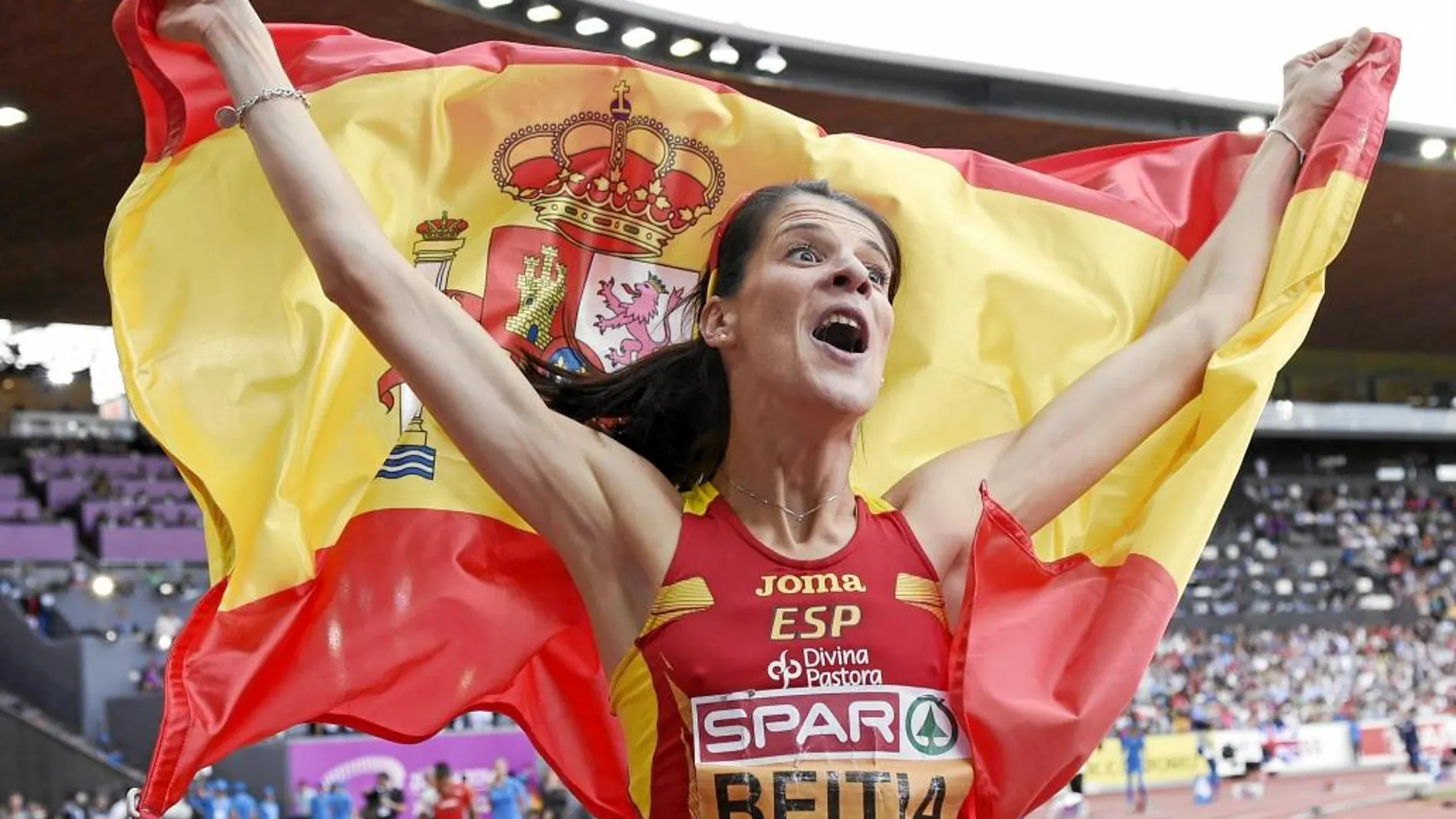 Ruth Beitia celebra uno de sus éxitos