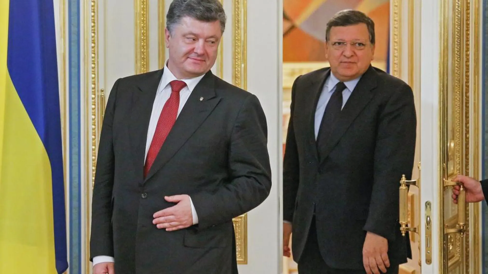 El presidente de Ucrania, Petró Poroshenko y el presidente de la Comisión Europea, José Manuel Durao Barroso antes de su reunión en Kiev