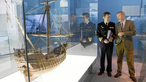 09/04/15 Madrid. Arturo Pérez Reverte presenta en el Museo Naval la exposición 'Hombres de la mar, barcos de leyenda', de la que es comisario. Foto: Colpisa / Alberto Ferreras