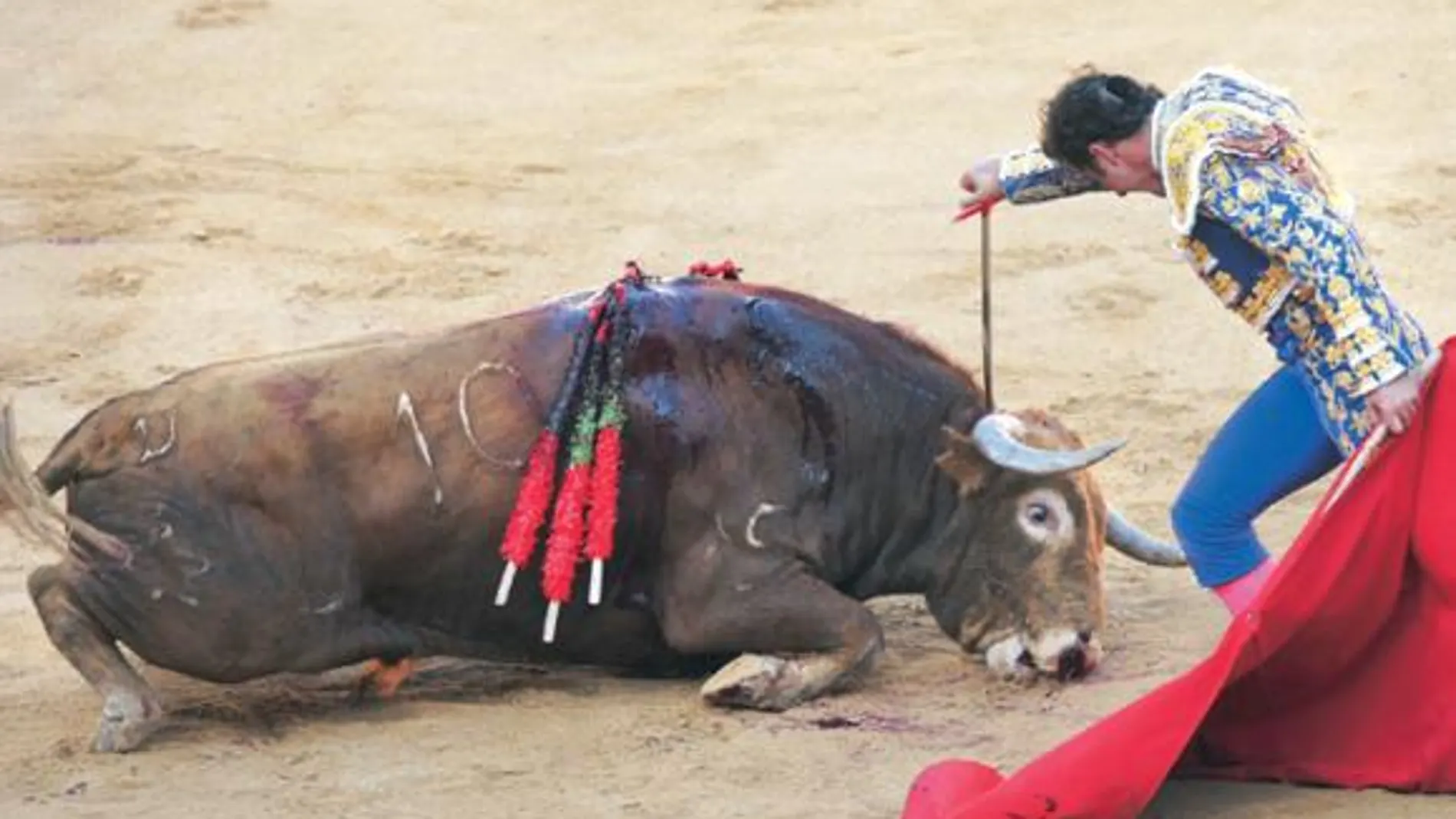 En Pamplona, duelo y triunfos