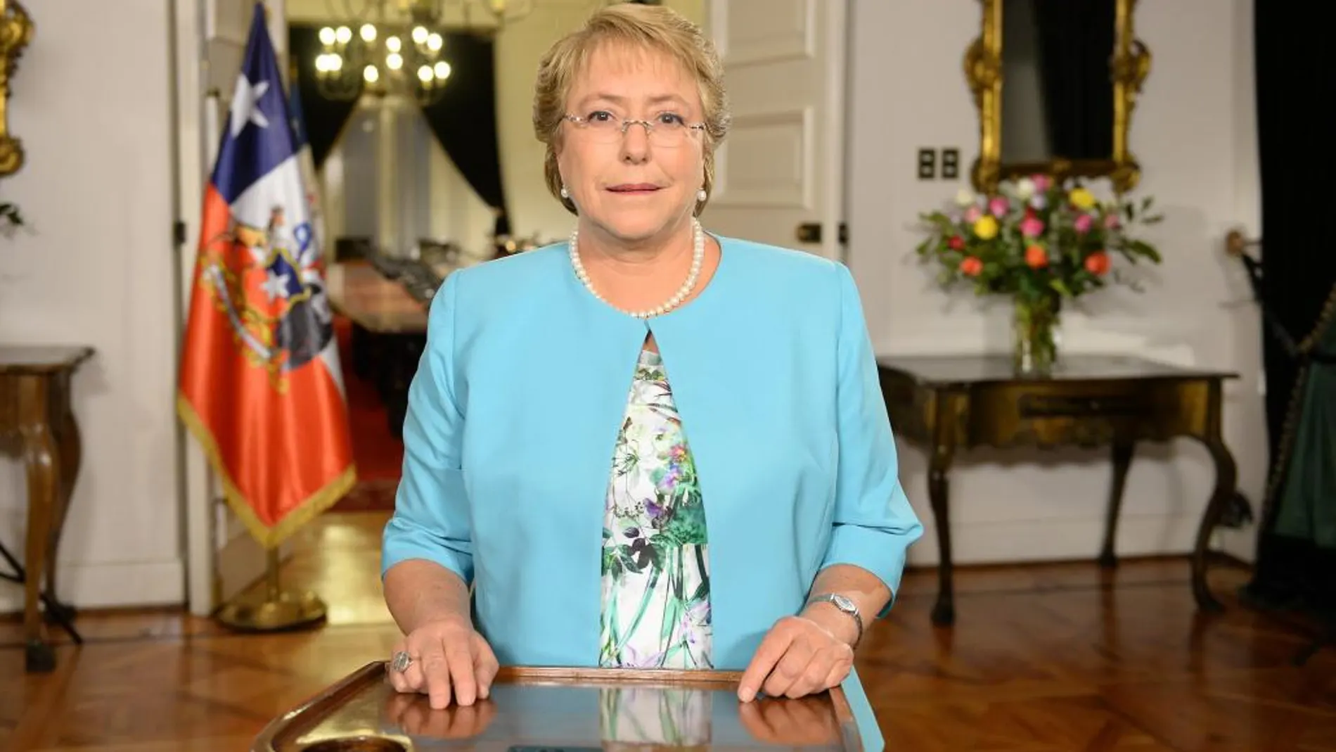 Imagen de archivo de la expresidenta de Chile, Michelle Bachelet, durante un discurso en televisión