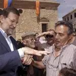  Rajoy: «Si Zapatero no hace las maletas se las harán los españoles»