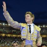 El joven sevillano sale por la Puerta Grande en la pasada Feria de San Fermín