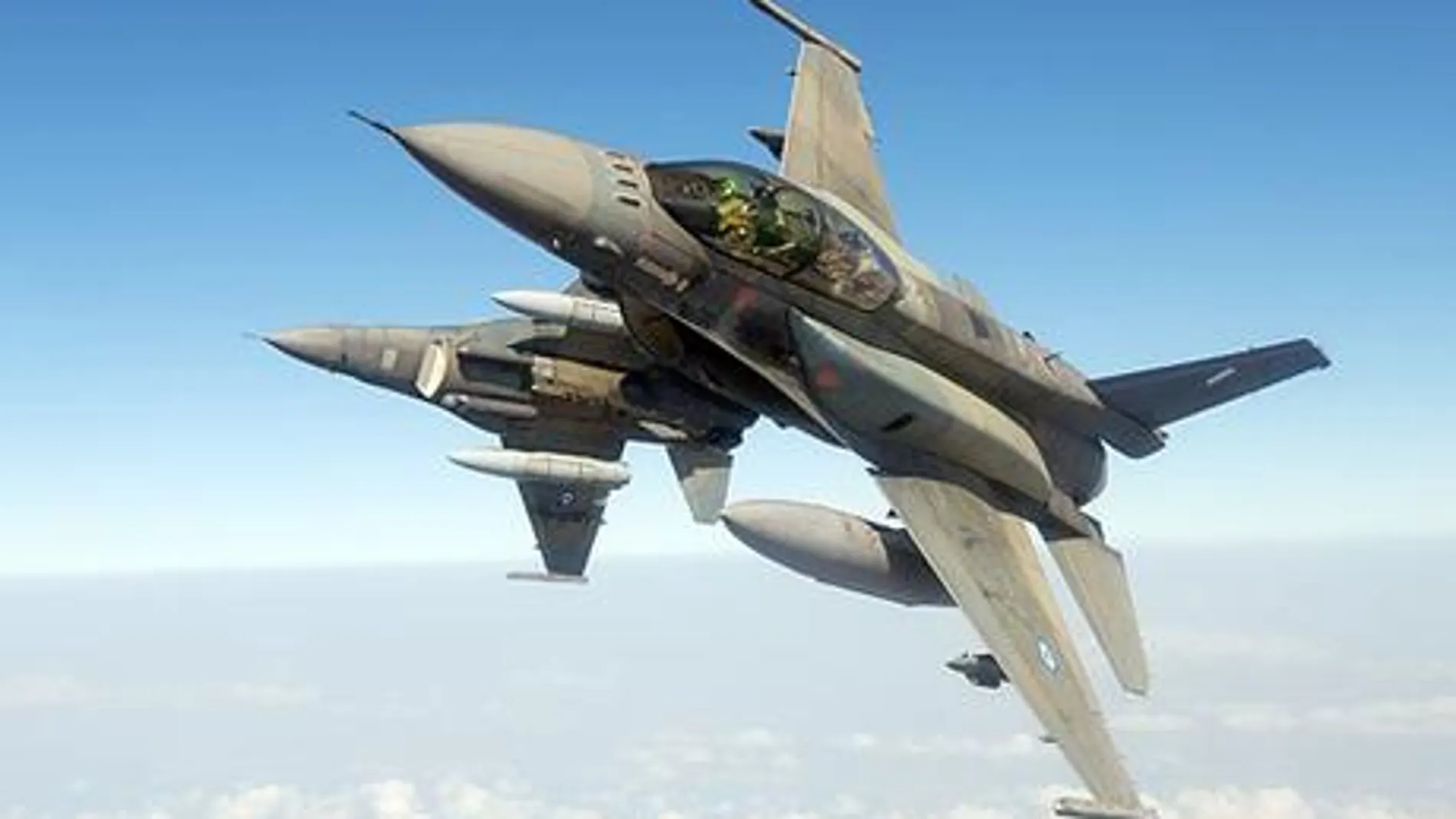 Imagen de dos F-16 en vuelo