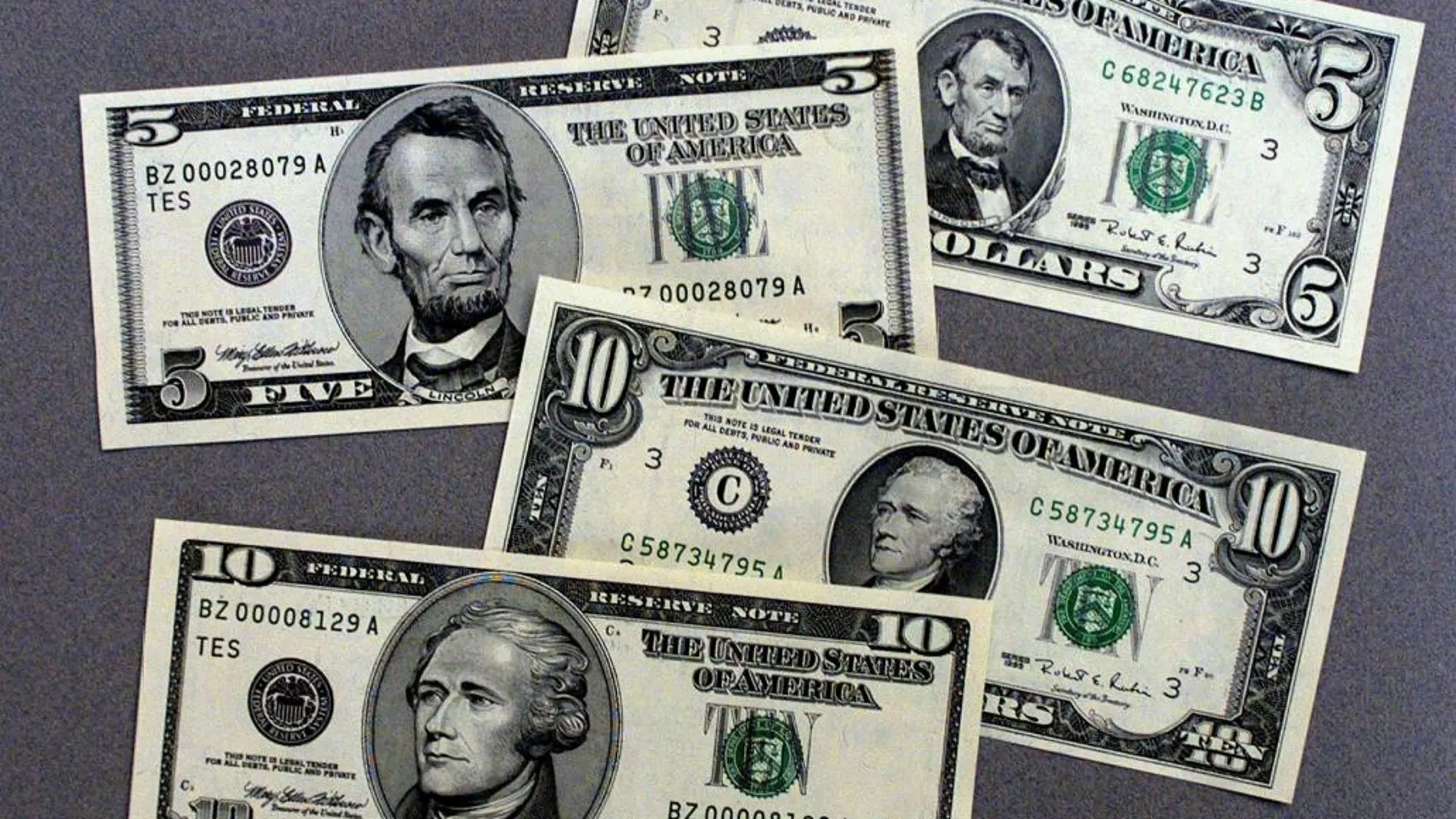 El «machismo» de los billetes de dólar, la nueva batalla feminista de EEUU