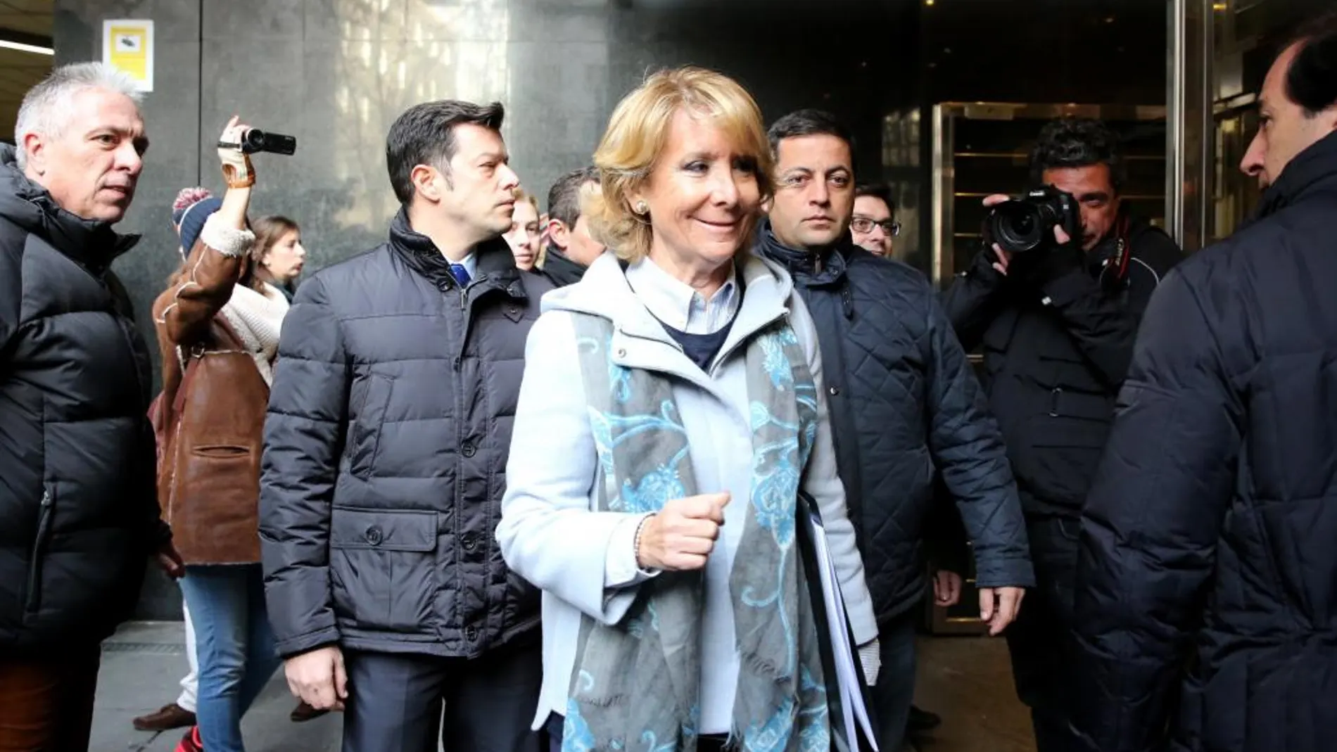 La presidenta del PP en Madrid, Esperanza Aguirre, tras un acto de conciliación fallido con Podemos en enero de este mismo año