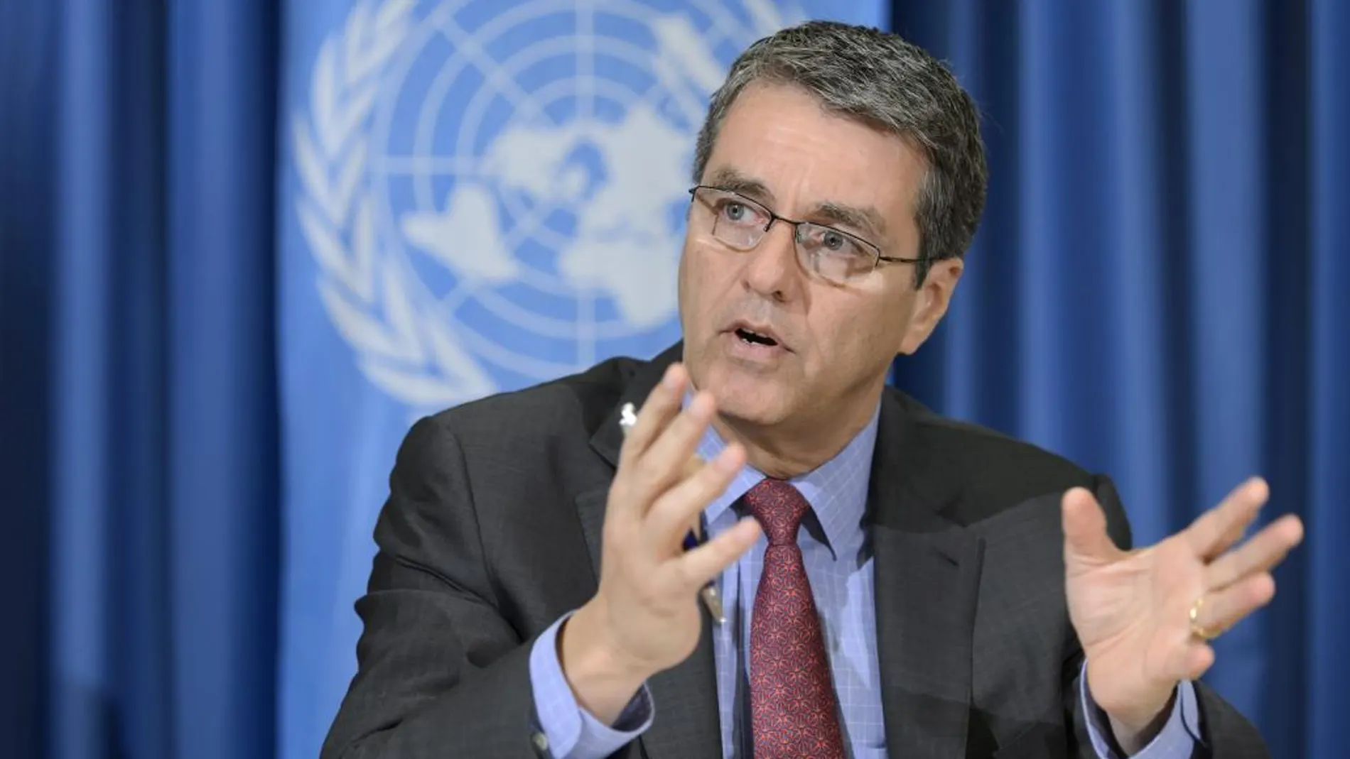 El director general de la Organización Mundial del Comercio (OMC), Roberto Azevedo, da una rueda de prensa para repasar las negociaciones multilaterales en marcha en su institución