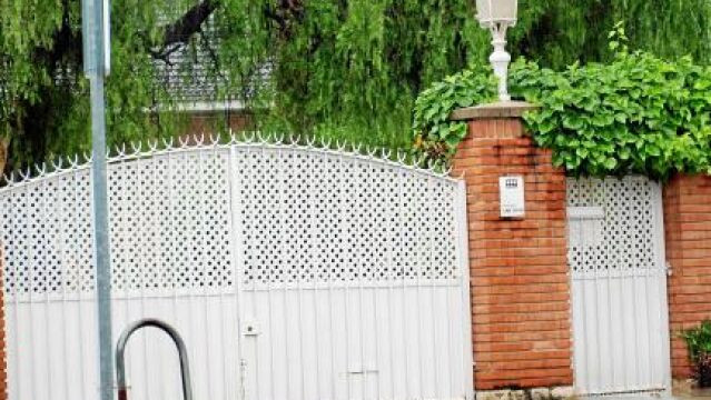 La cafetería tendrá una entrada independiente al resto de la casa y estará abierta al menos hasta medianoche