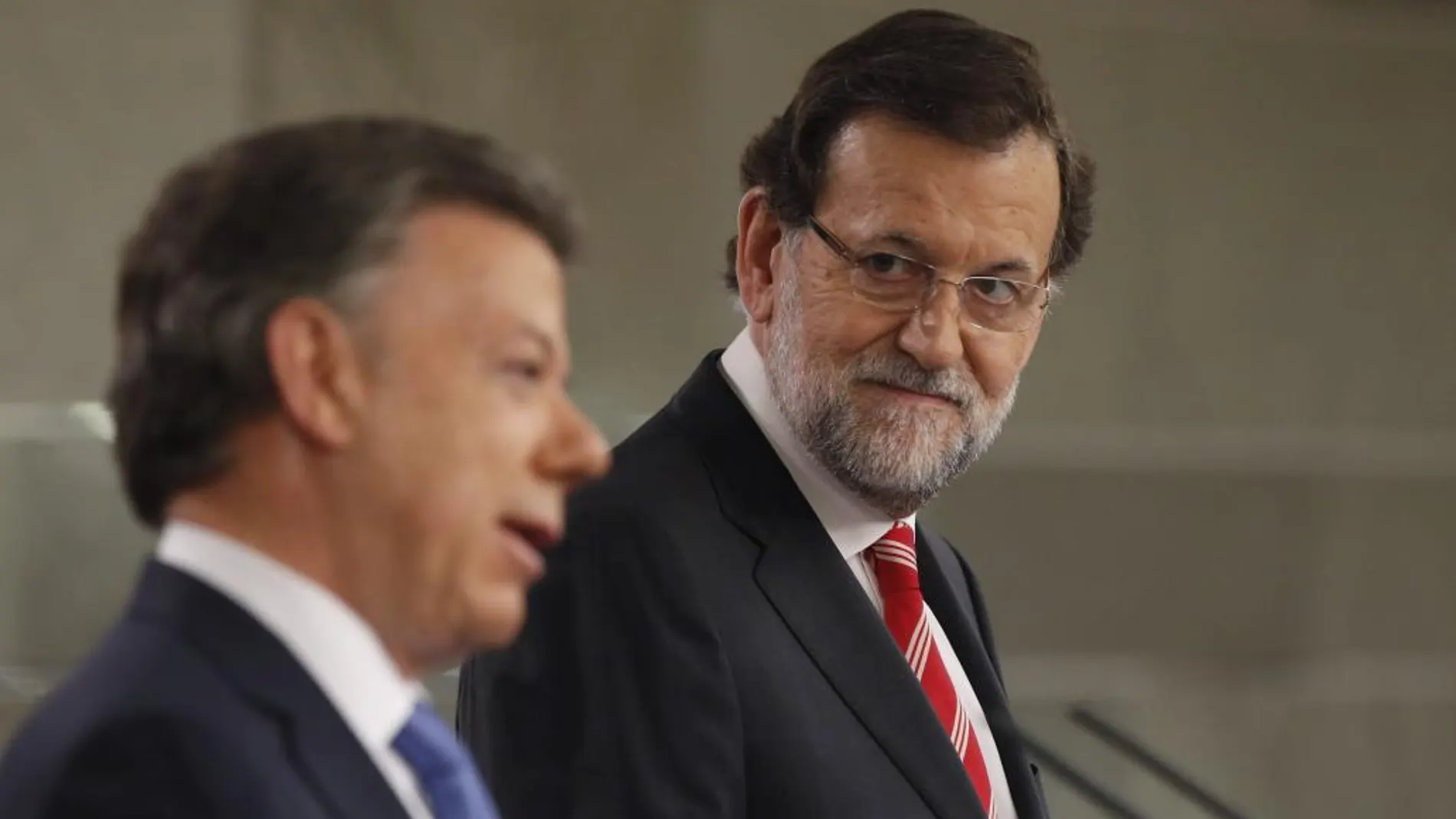 Rajoy y el presidente de Colombia, Juan Manuel Santos, durante la rueda de prensa conjunta que ofrecieron hoy en el Palacio de La Moncloa.