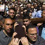  Miles de cristianos recorren en Jerusalén los últimos pasos de Jesús hacia la cruz