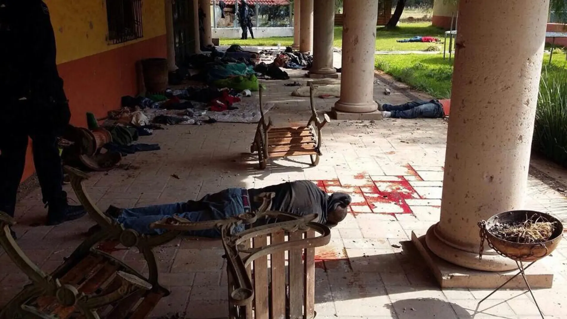 Fotografía de varios cadáveres, viernes 22 de mayo de 2015, en Tanhuato, estado de Michoacán (México)