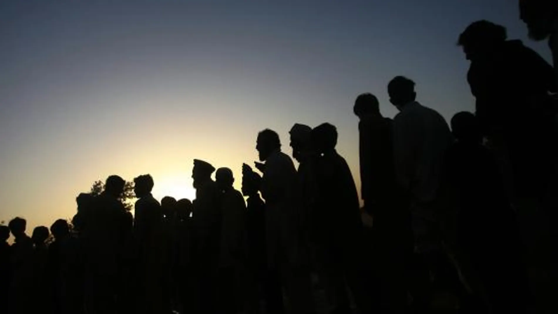 La ofensiva de Pakistán contra los talibanes desplaza a un millón de civiles