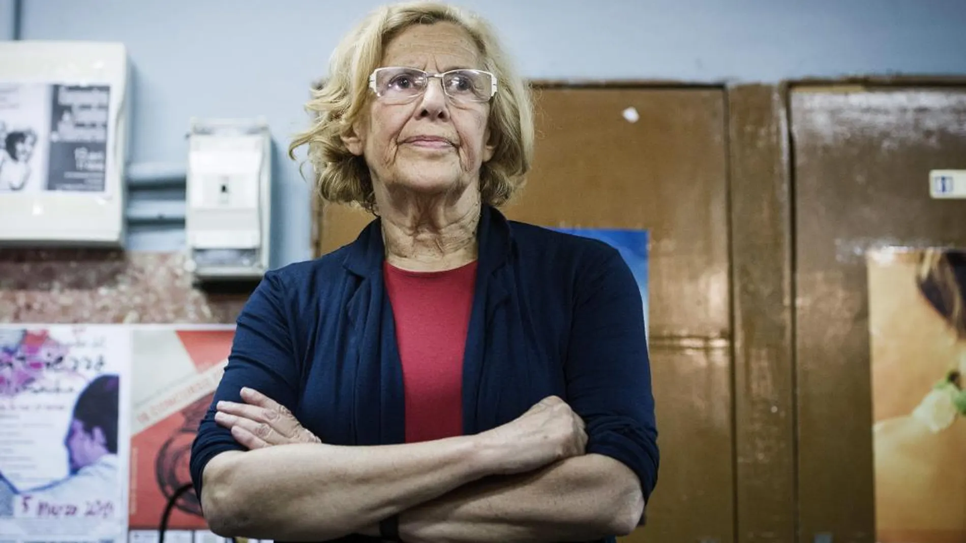 Manuela Carmena, en un encuentro con vecinos de Villiverde