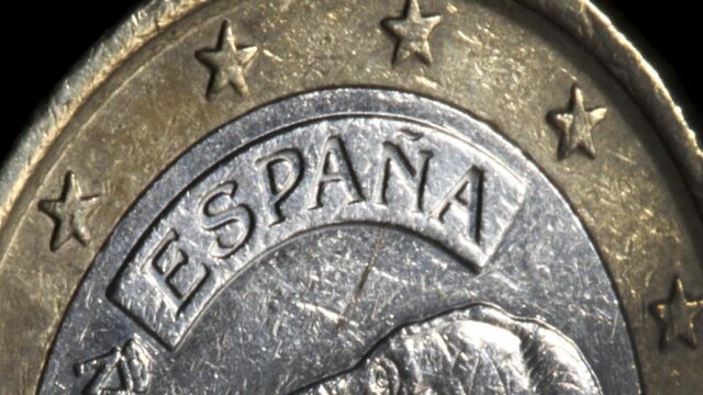España coloca 5.769 millones en deuda a largo plazo a un interés muy superior