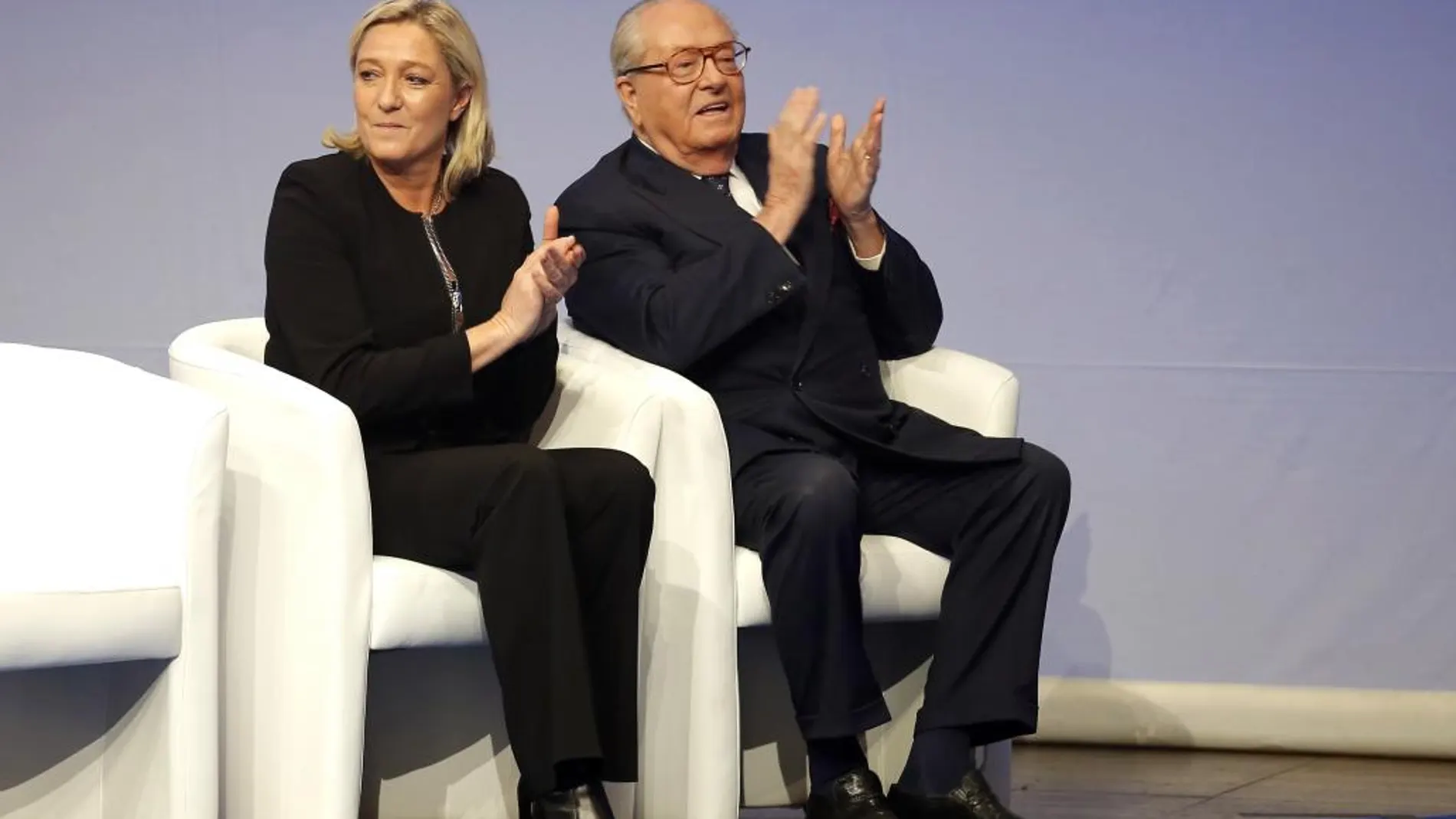 Jean-Marie Le Pen, y su hija Marin Le Pen