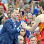 El Rey don Felipe ya ha apoyado a la Selección de baloncesto, este fin de semana lo hará a «su» torneo