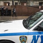 Un coche de policía en el lugar de lo ocurrido