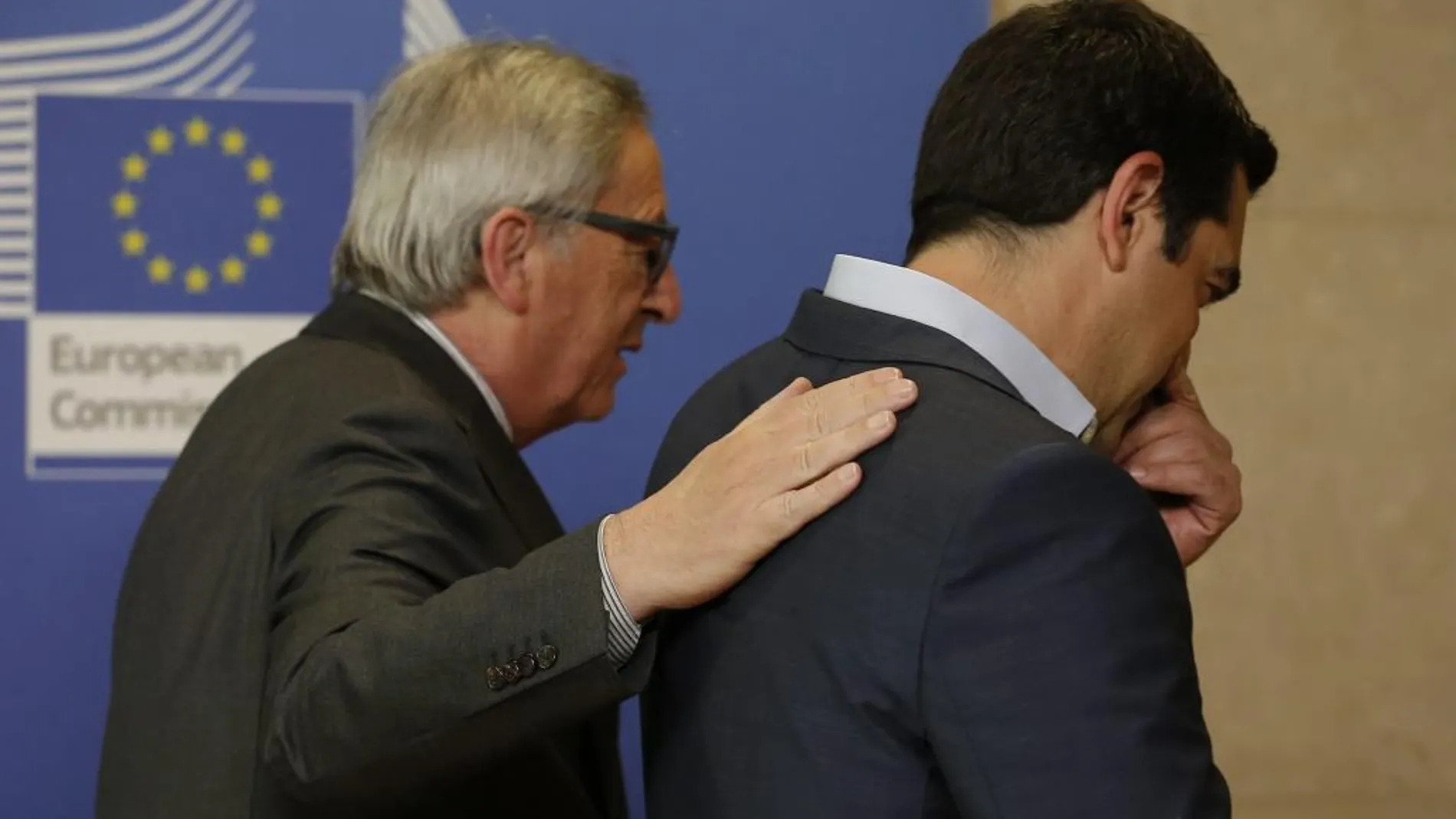 El presidente de la Comisión Europea, Jean-Claude Juncker, y el primer ministro griego Alexis Tsipras, el pasado 3 de junio