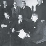 Hitler junto a sus colaboradores más directos en los días de su llegada al poder