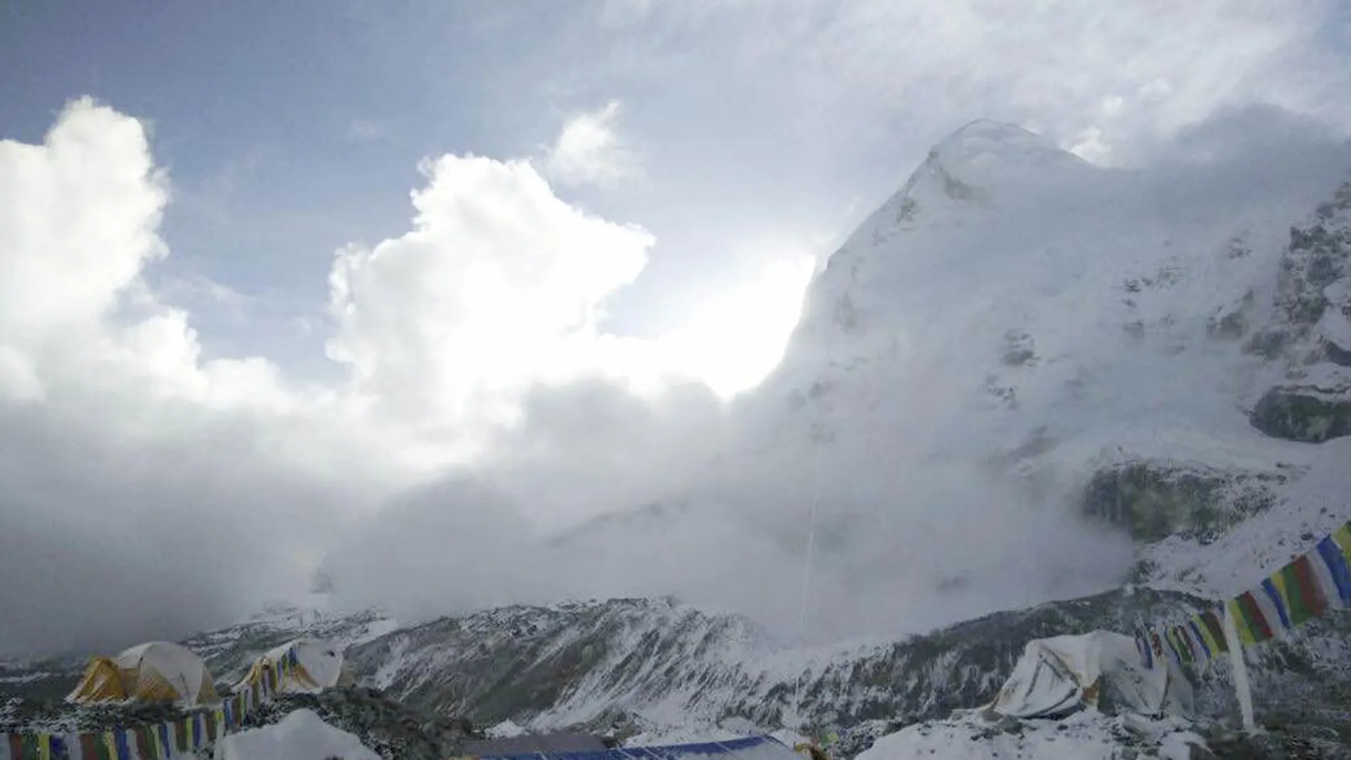 Así fue la avalancha del Everest