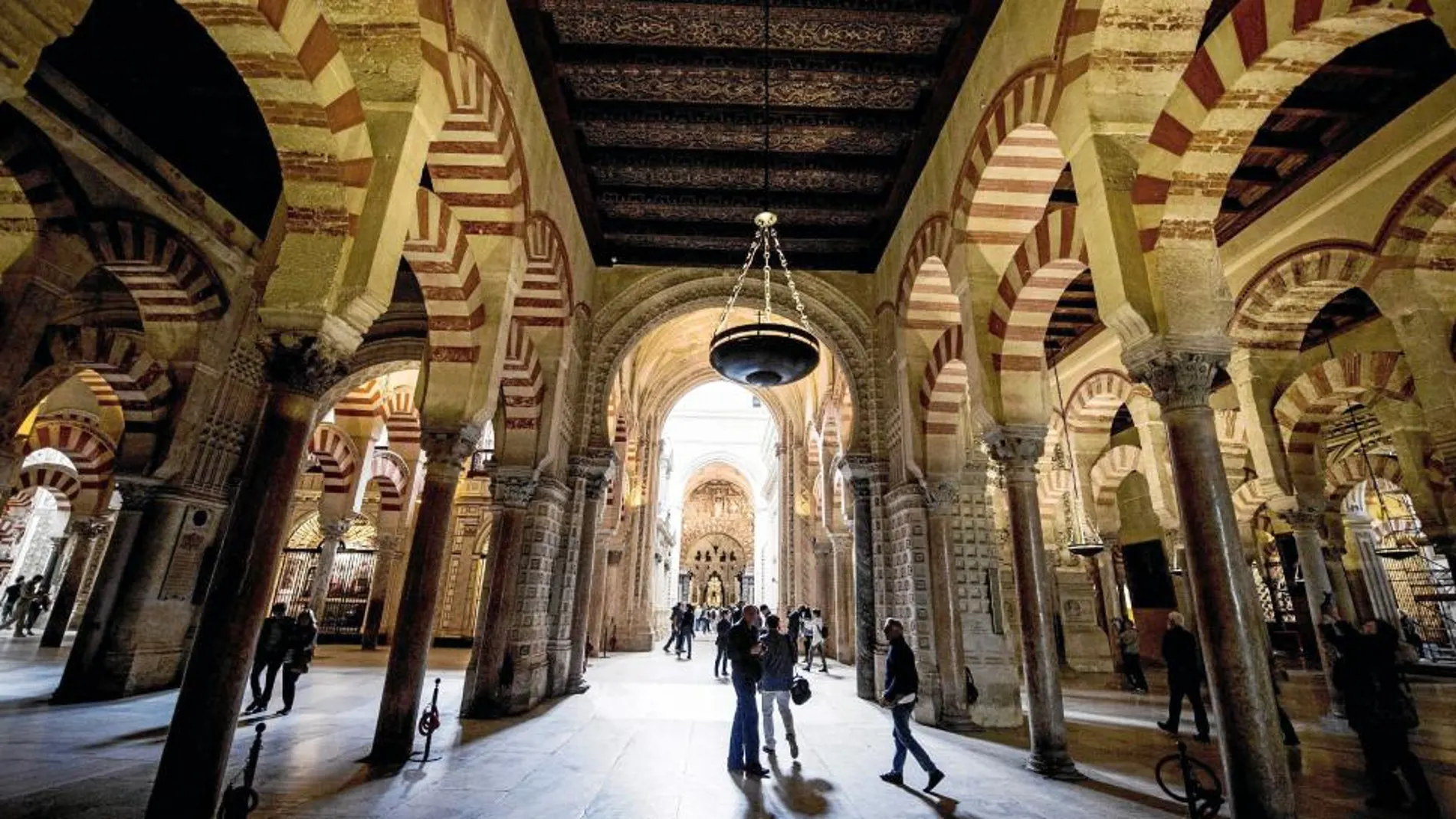 La Mezquita-Catedral de Córdoba ha registrado un número récord de visitantes durante 2014