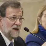 Rajoy defiende su gestión ante «los adanes» que creen que «el mundo comienza con ellos»