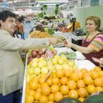 Izquierda Unida anima a los jóvenes a «limpiar el patio de políticos inútiles»